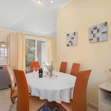 Apartment Ljubica Pulj