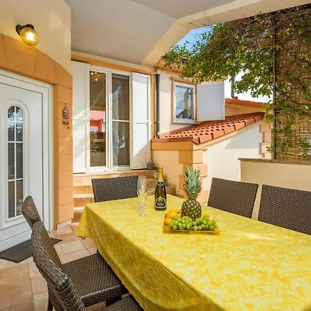 Apartman Ljubica Pulj *